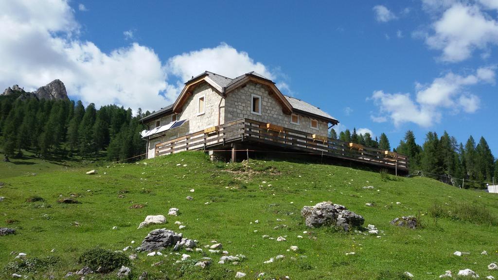 Hôtel Malga Giau à San Vito di Cadore Extérieur photo