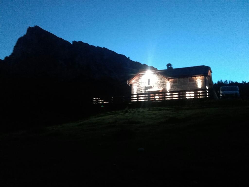 Hôtel Malga Giau à San Vito di Cadore Extérieur photo