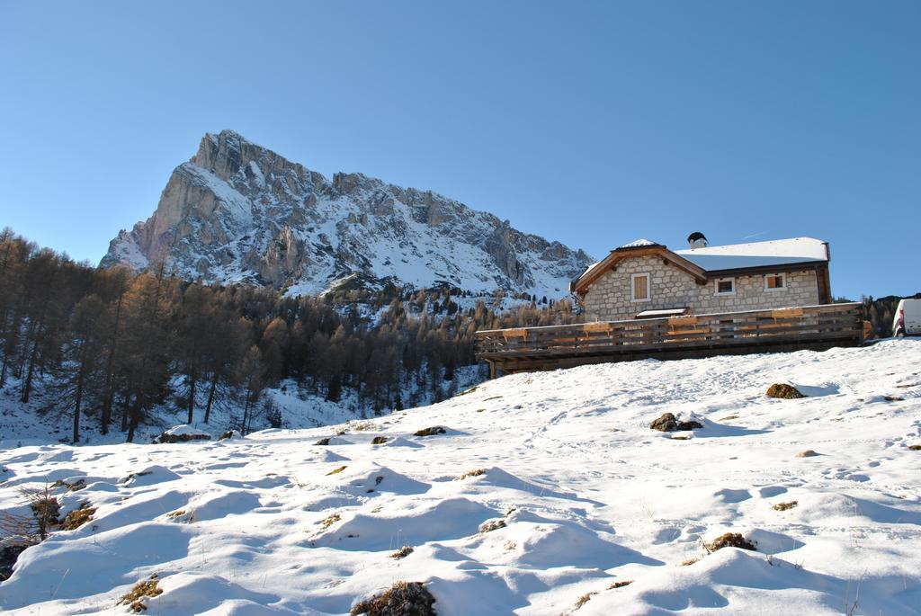 Hôtel Malga Giau à San Vito di Cadore Extérieur photo